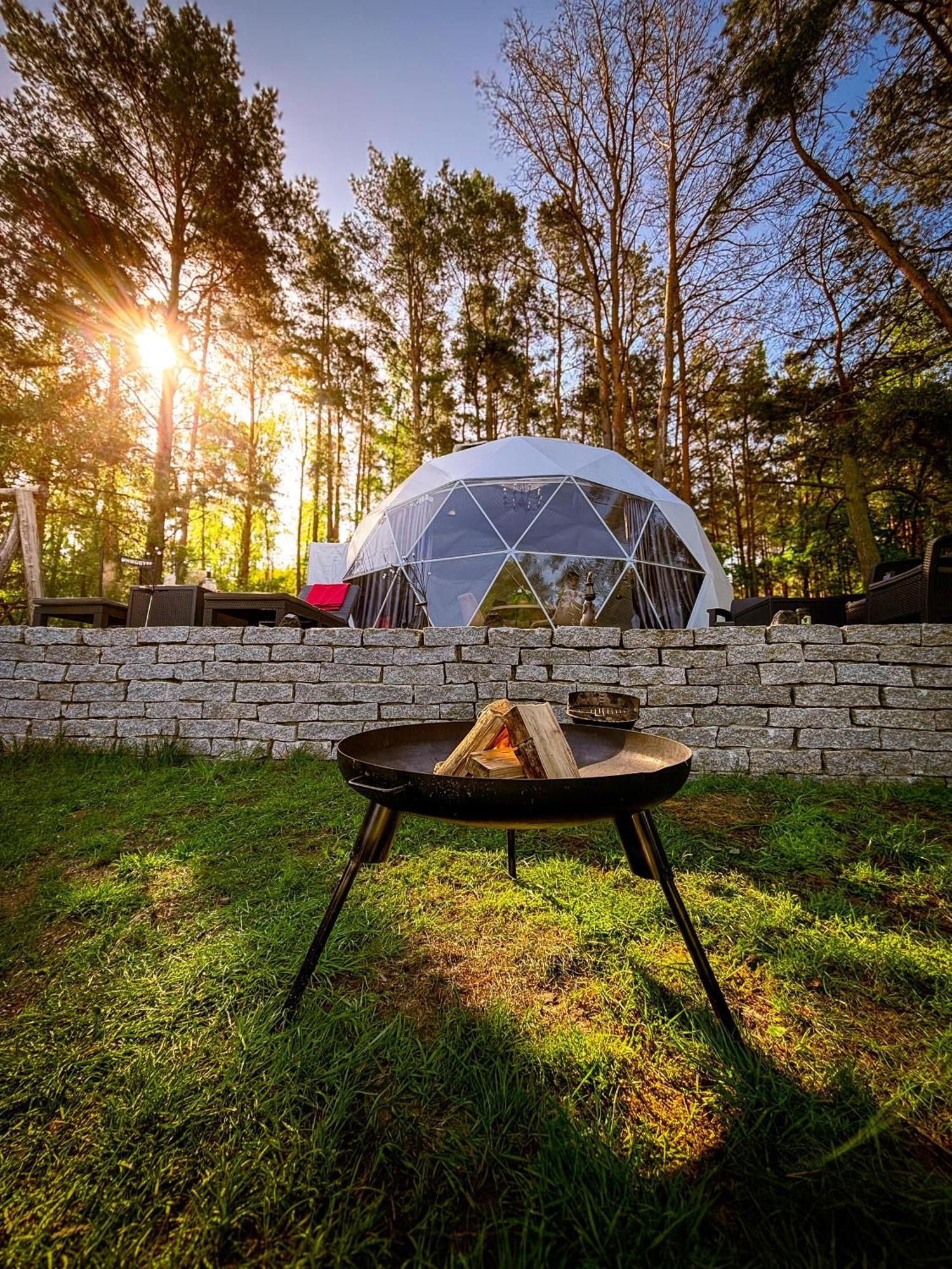 Отель Glamping Pod Orlem Cedynia Экстерьер фото